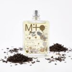 Escentric Molecules Molecule 01 + Black Tea