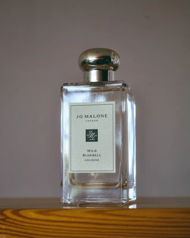 WILD BLUEBELL JO MALONE 

Чого хочеться у спеку? Однозначно - цей парфум 🤌🏼
Легкий, свіжий аромат, як ранішня прогулянка весняним лісом. Пахне зеленню, росою, ніжними квітами та трохи фруктами. 
Дуже м’який, чистий і повітряний - ніби ви щойно занурилися у букет щойно зібраних польових квітів
Must have на зараз 
__________________________ 

Для замовлення переходьте на сайт або в особисті повідомлення (посилання на сайт в шапці профілю) 
‼️ЦІНА ВКАЗАНА НА САЙТІ 

❓Потрібна консультація, Допомога у виборі? Пишіть нам в особисті повідомлення